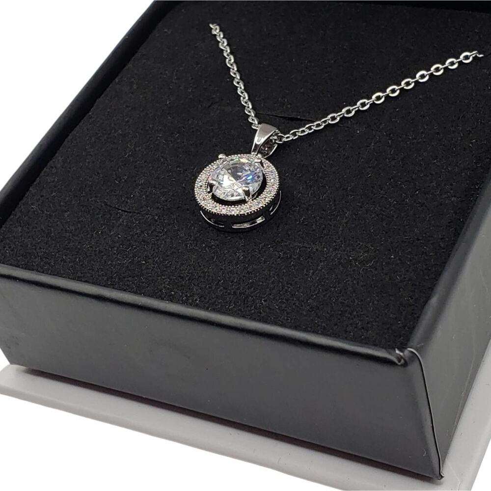 Cate & Chloe Blake True Halo Pendant Necklace